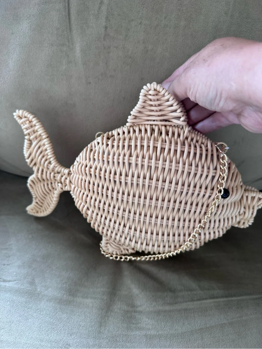 Tommy Bahama Woven Fish Shoulder Bag in Natural Tan with Gold tone Chain